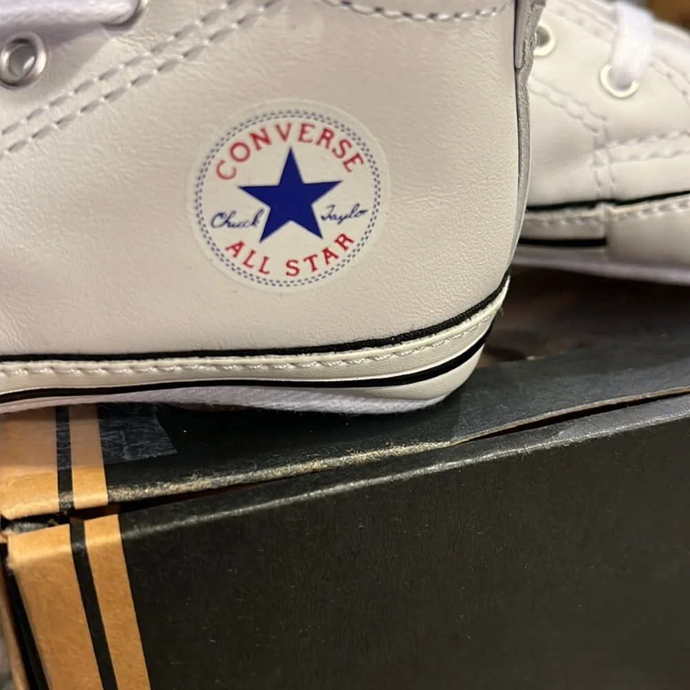 Converse First All Star Chucks Leather Crib Shoes Sneakers Infant Baby Size 3